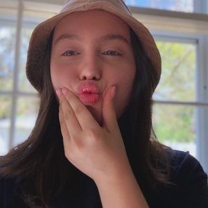 Meet your Posher, Sophia